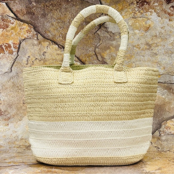 Altru Handbags - Altru Made For Good Two-Tone Straw Tote – Woven Beach & Market Bag